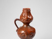 Ame Ker 11  Ame Ker11, Mexiko, Bundesstaat Jalisco, Guadalajara/Tonalá, Kolonialzeit, 17./18. Jahrhundert, Kanne, búcaro, Ton, H 25 cm, Dm Bauch 11 cm, Dm Mündung 4,1 cm : Museumsfoto: Claus Cordes, Bestandskatalog Ethnologie